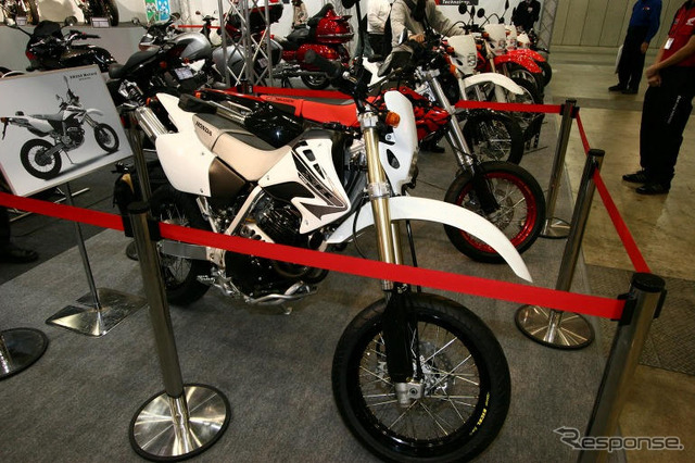 【東京モーターサイクルショー05】バイクナビの提案も…ホンダ写真蔵