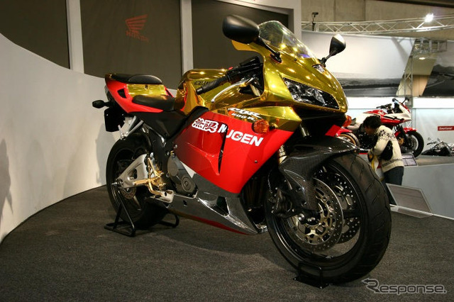 【東京モーターサイクルショー05】バイクナビの提案も…ホンダ写真蔵