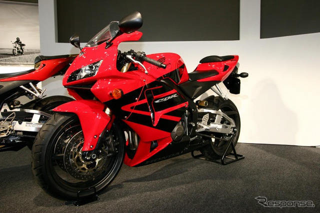 【東京モーターサイクルショー05】バイクナビの提案も…ホンダ写真蔵