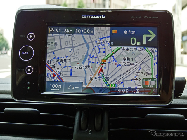 渋滞考慮探索を行わないカロッツェリア・AVIC-MP33では1時間半程度で目的地に到着すると表示した