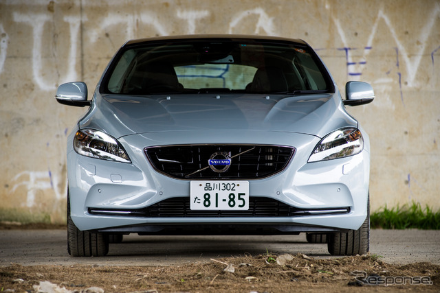 ボルボ・V40 T4