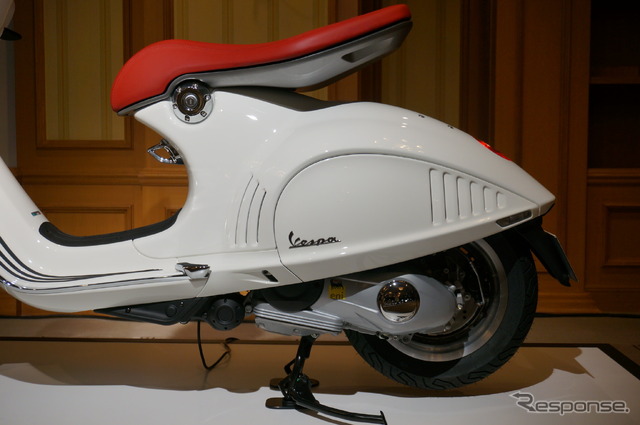 ベスパ946