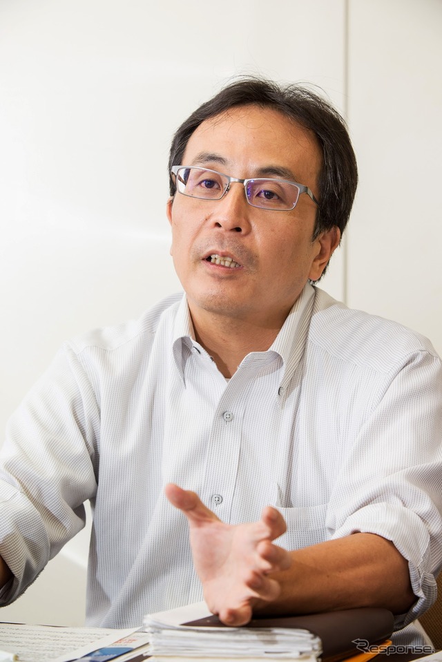 平野智宏氏