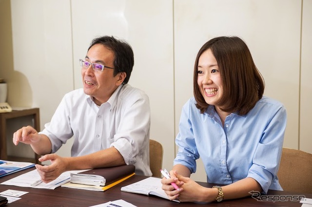古河電池 自動車生産統括部 市販営業部企画グループ 平野智宏氏(左)、技術部営業技術グループ 遠藤佳菜氏