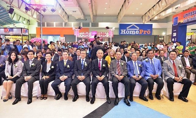 タイ東北でマネーエキスポ
