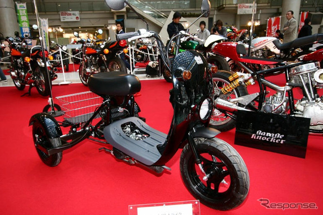 【東京モーターサイクルショー05】写真蔵…スズキ カスタム