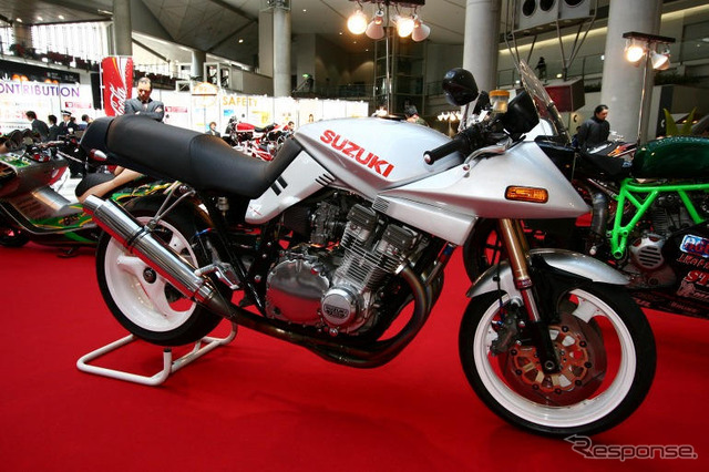 【東京モーターサイクルショー05】写真蔵…スズキ カスタム