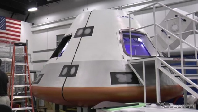 CST-100カプセルのエンジニア達(動画キャプチャ)
