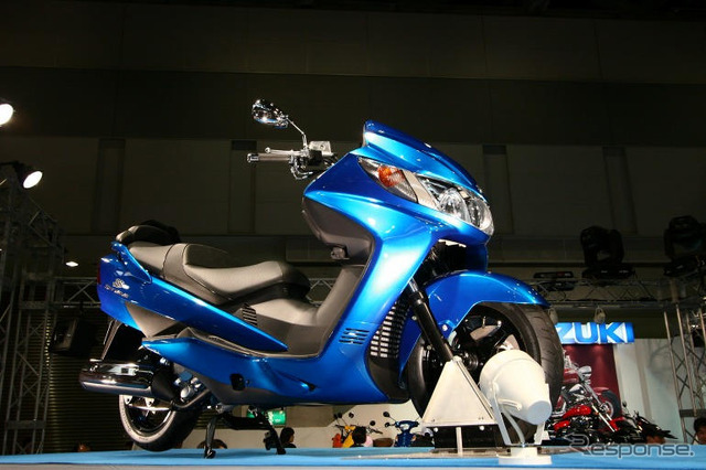 【東京モーターサイクルショー05】スカイウェイブも健在…スズキ写真蔵