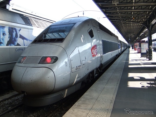 フランス・アルストム製の高速車両TGV POS。現状ではフランス勢の参加しか見込めないことから入札を延期したという。