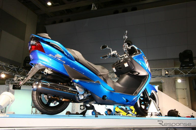 【東京モーターサイクルショー05】スカイウェイブも健在…スズキ写真蔵