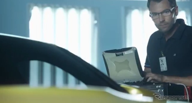 BMW Mの謎の新型車の予告画像