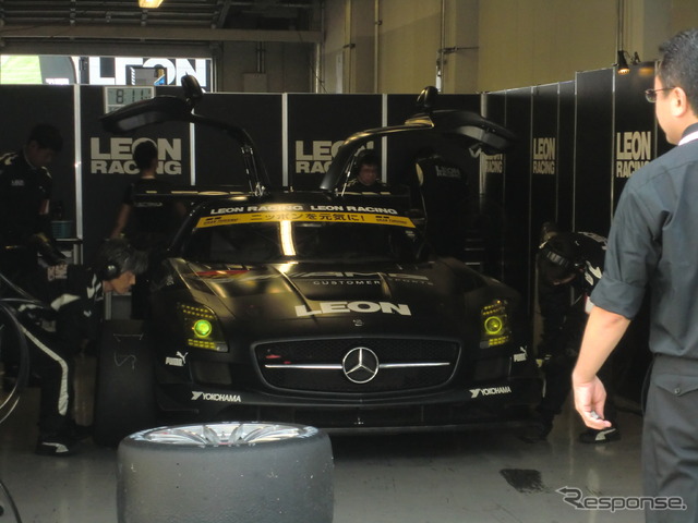 GT300決勝3位となったLEON SLS。