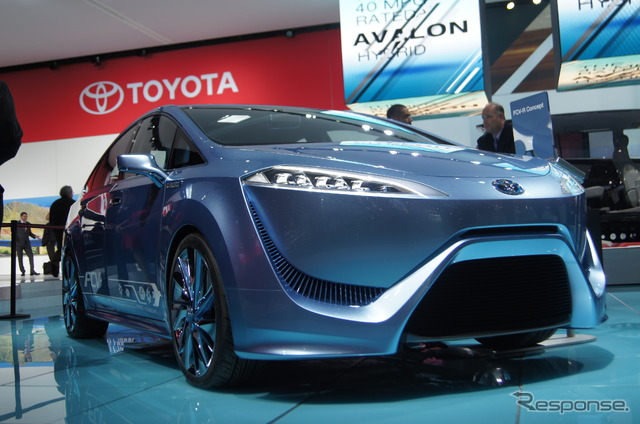 トヨタ FCV-R（デトロイトモーターショー13・参考画像）