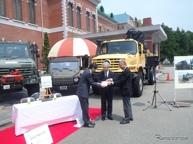 日本財団、ウニモグなど震災復興車両3台を日本自動車博物館に寄贈