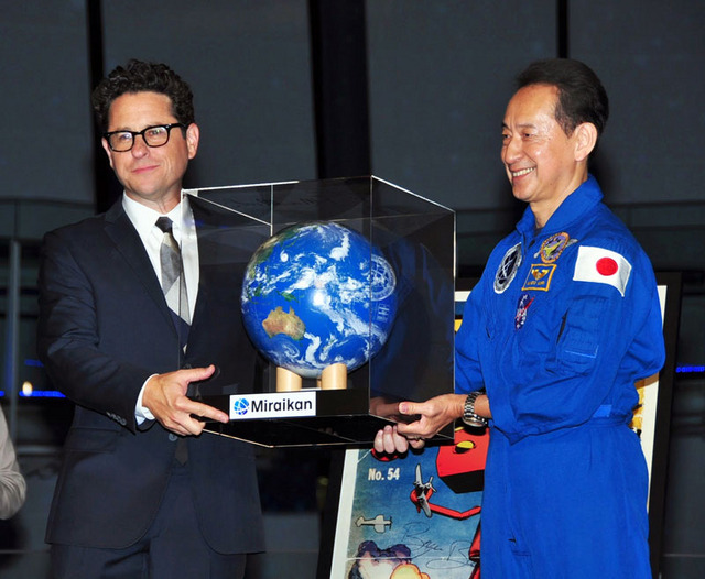 J.J.エイブラムス監督＆日本人宇宙飛行士・第1号の毛利衛氏／『スター・トレック イントゥ・ダークネス』ギャラクシーイベント