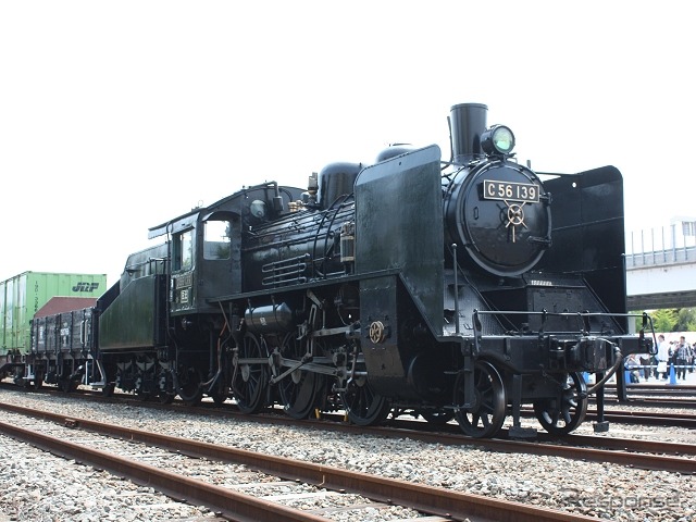 神奈川臨海鉄道横浜本牧駅の一般公開イベントで展示された蒸気機関車のC56形。