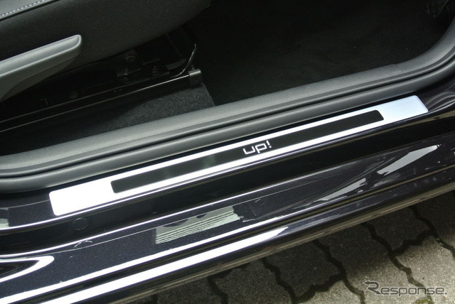 VW 　black　up！　white up！