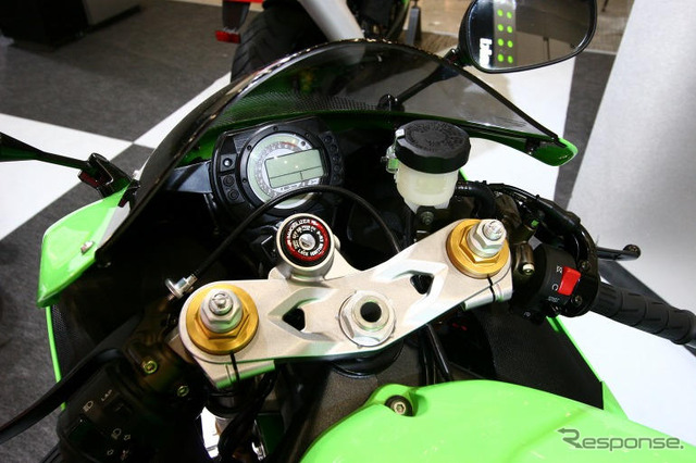 【東京モーターサイクルショー05】WGPでも活躍! カワサキ写真蔵