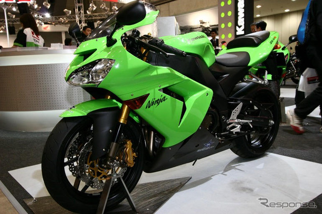 【東京モーターサイクルショー05】WGPでも活躍! カワサキ写真蔵
