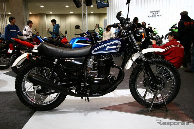 【東京モーターサイクルショー05】WGPでも活躍! カワサキ写真蔵