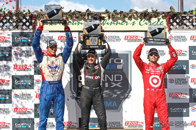 ソノマ戦のポディウム。左から2位ウィルソン、優勝パワー、3位フランキッティ。写真：Honda