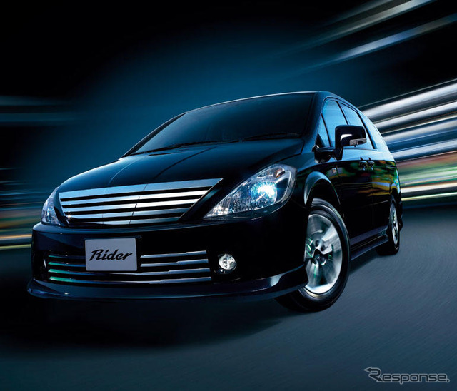 日産 プレサージュ にエアロパーツ装着の特別仕様