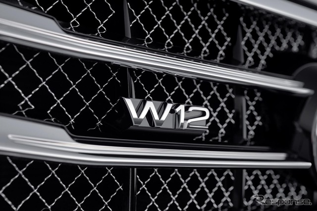 アウディ A8L W12クワトロ