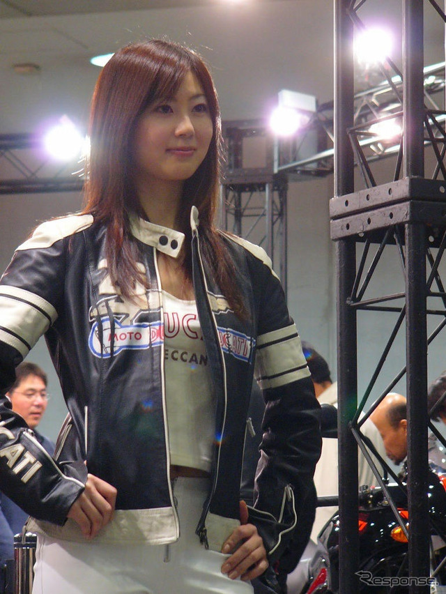 【東京モーターサイクルショー05】まだまだ行きます! コンパニオン写真蔵