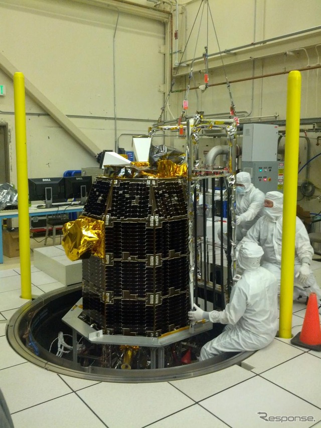 エイムズリサーチセンターで開発中のLADEE探査機