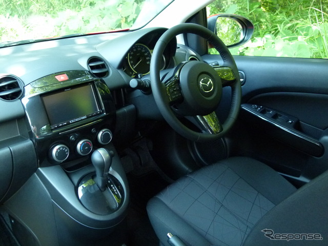 マツダデミオ13ーSKYACTIV