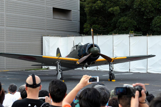 零戦エンジン始動&タキシング見学会