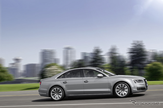 改良新型 アウディ A8 ハイブリッド
