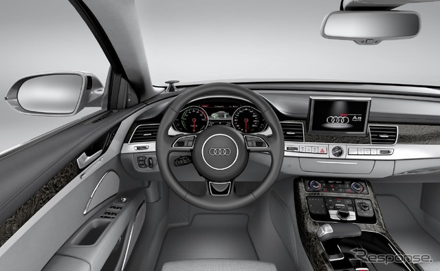 改良新型 アウディ A8 ハイブリッド