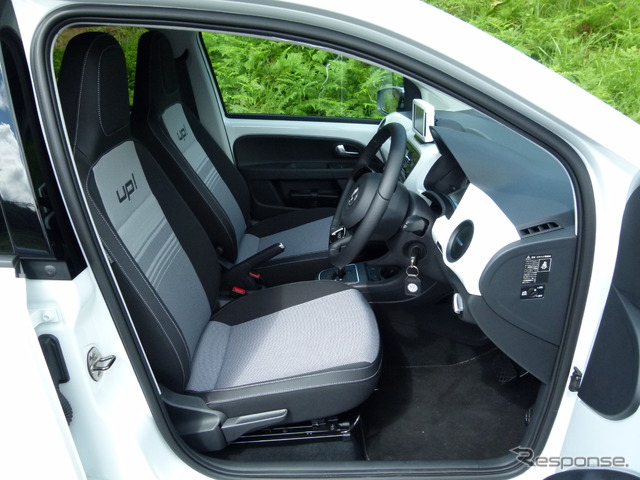 VW white up!