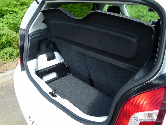 VW white up!