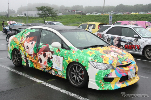 あうとさろーねFSW痛車