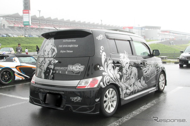 あうとさろーねFSW痛車
