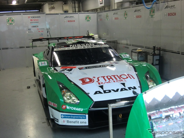 セーフティカー導入時の展開のアヤで、一時トップランを演じたのは近藤真彦率いるKONDOレーシングのGT-R(安田裕信&M.クルム)。だが天候が味方せず、最終結果はGT500クラス10位。