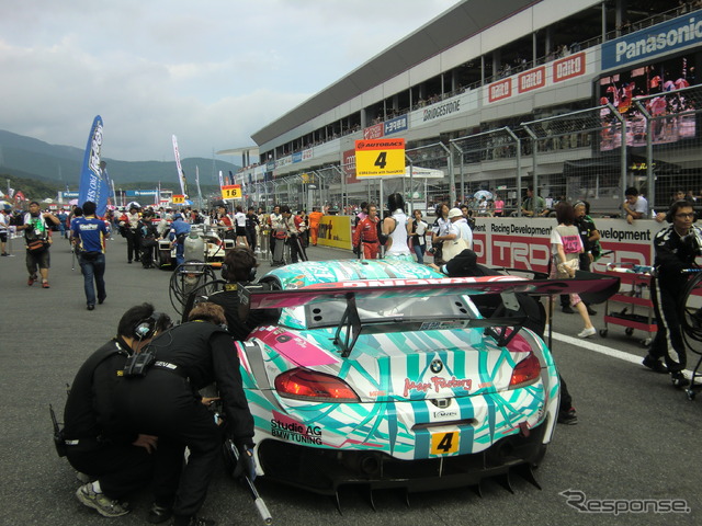 #4 BMWは5番グリッドスタートから今季初優勝を飾った。