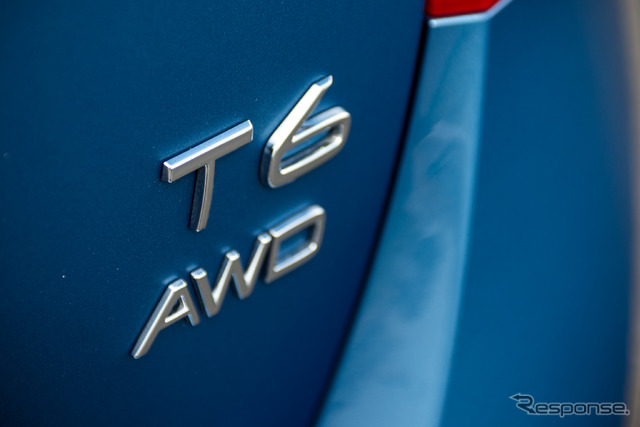 ボルボ V60 T6 AWD