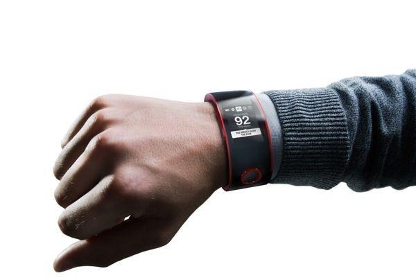 車と連携するスマートウォッチ「Nismo Watch」（コンセプト）