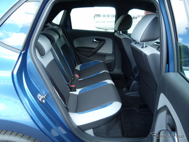 VW ポロ ブルーGT