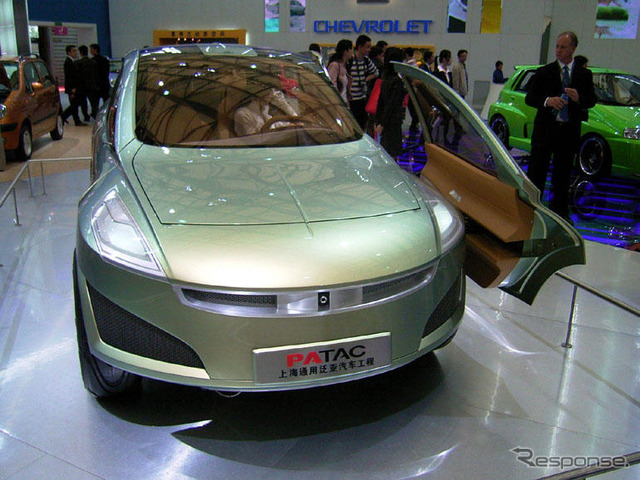 【上海モーターショー05】あら、かっこいい! …GMのコンセプトカー