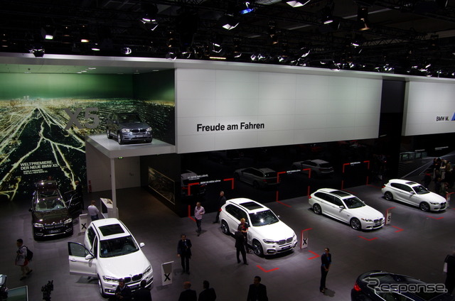 BMWのホール11(フランクフルトモーターショー13)