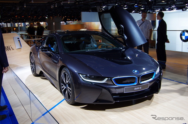 BMWのホール11(フランクフルトモーターショー13)