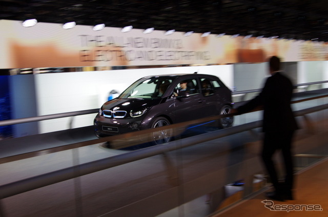 BMWのホール11(フランクフルトモーターショー13)