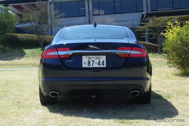 ジャガーXF