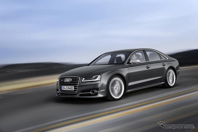 アウディ S8 改良新型