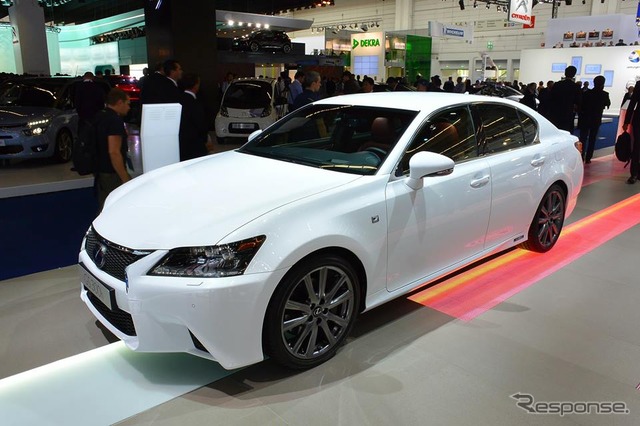 新型レクサスGS のGS300h(フランクフルトモーターショー13)
